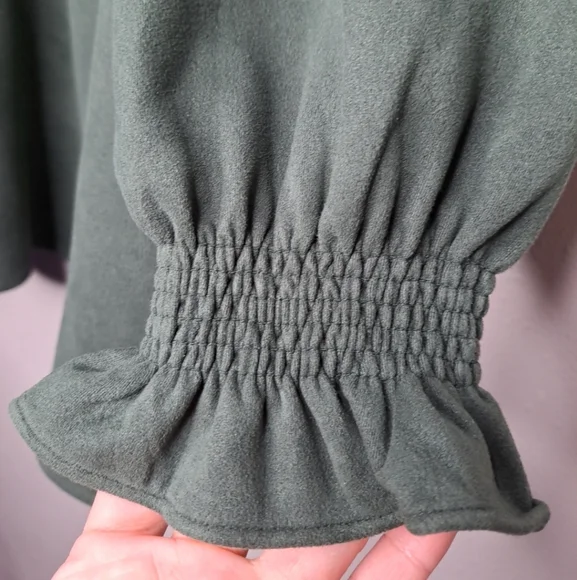 Tuckernuck Deep Green Blouse - Picture 7 of 15